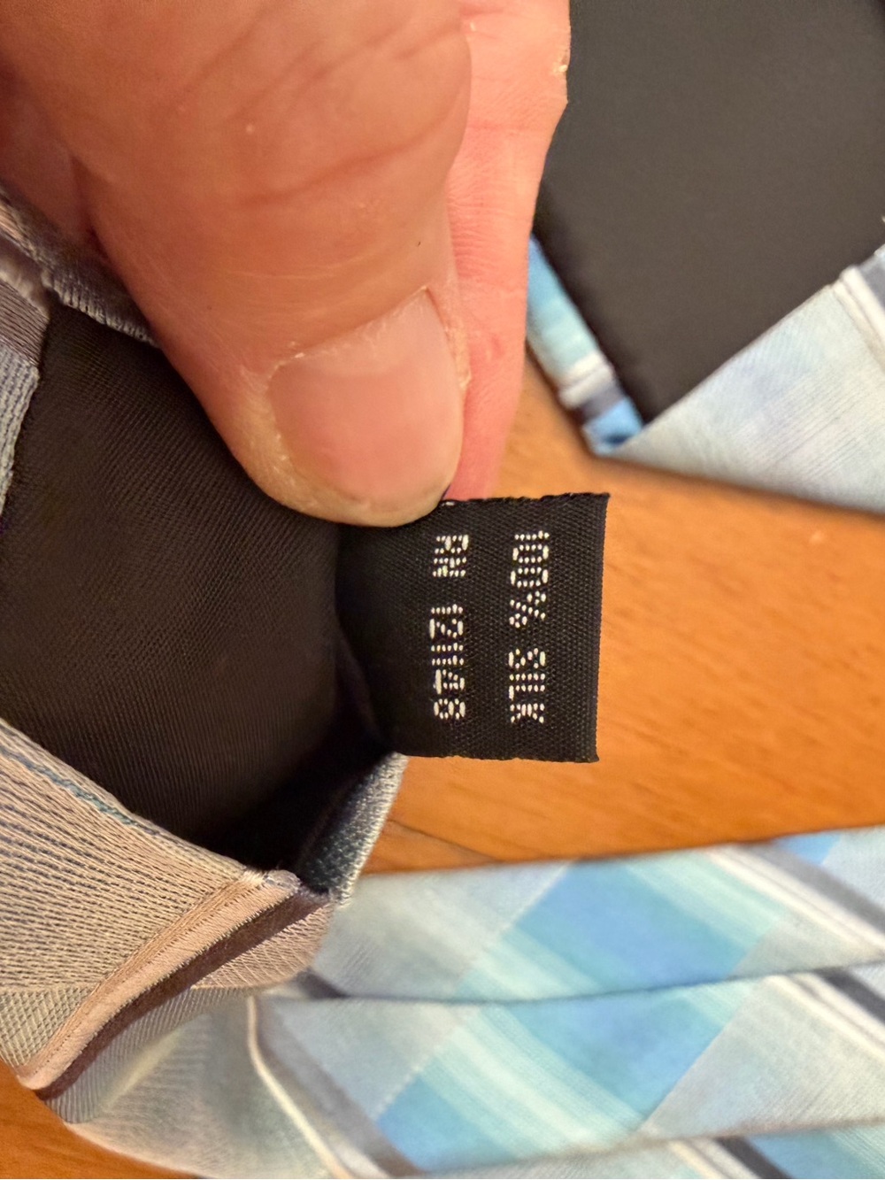 Kenneth Cole Reaction Men's 100% Silk Blue Gray & White Plaid Dress Tie - Picture 3 of 6